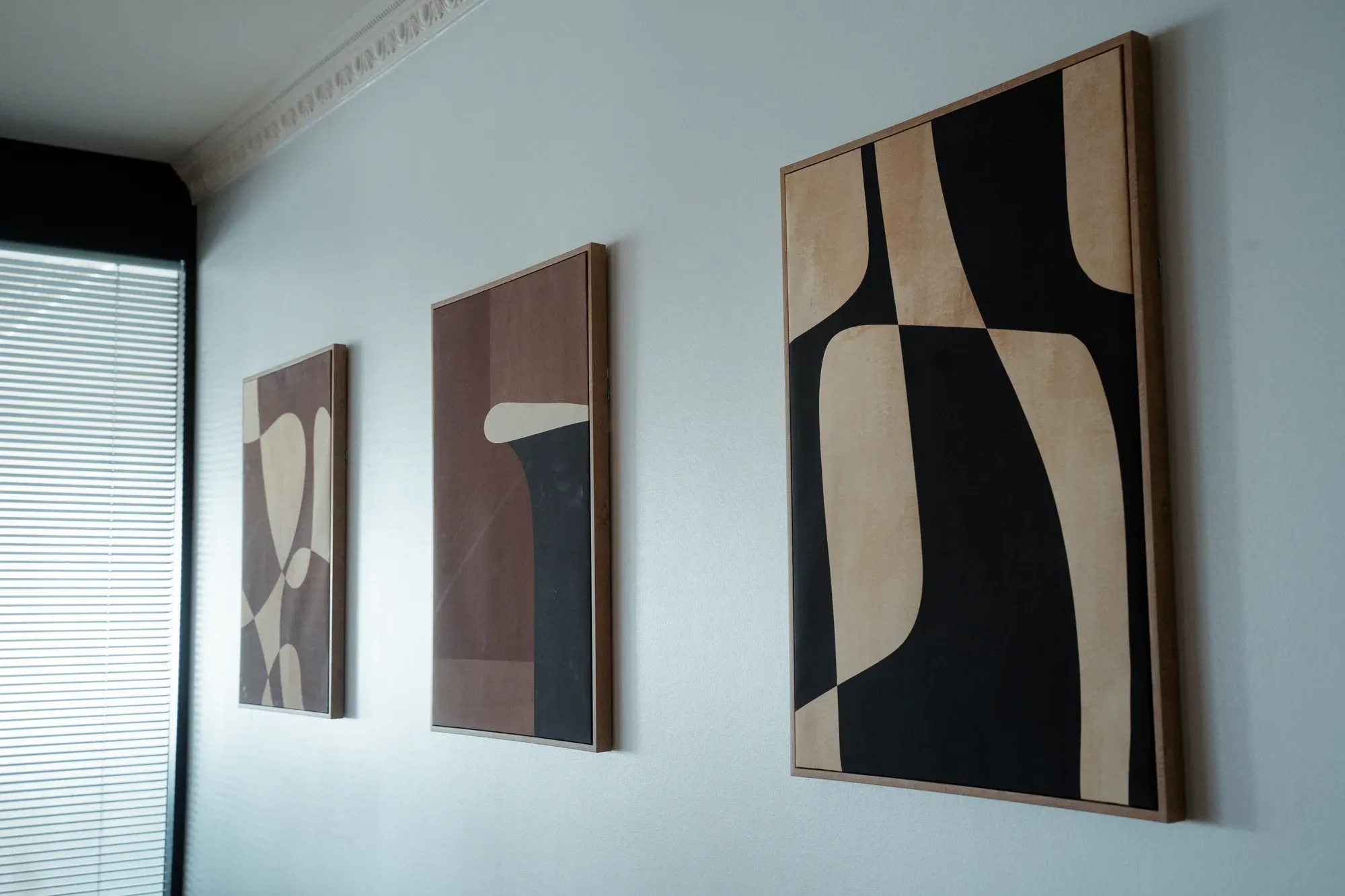 Tableaux dans la salle de réunion